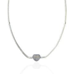 Colar Inspiração Malha Snake Fecho Coração na internet