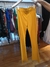 Pantalón mostaza en internet