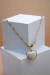 Colar Dourado com Pingente de Coração