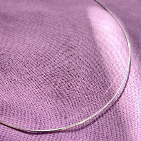 Colar Choker Rígido