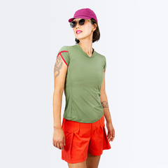 Camiseta Pétala - GREEN IS THE NEW BLACK na internet