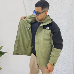 Campera The North Face 2 en 1 Impermeable - indumentaria diamante