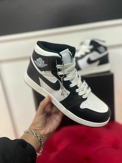 Air Jordan 1 en internet