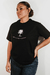 Camiseta Básica Bordô estampa entre o verde e o silêncio na internet