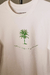 Camiseta Oversized Preta estampa entre o verde e o silêncio na internet