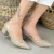 Scarpin Salto Médio Couro Vicenza Capuccino - comprar online