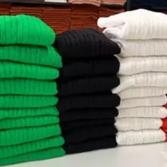 BLUSINHA CROOP TRICOT MODAL COM TRANÇAS na internet