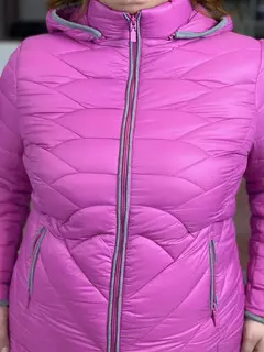 Casaco Feminino De Plumas Plus Size com Capuz Removível Acabamento em Moletom na internet