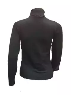 BLUSA MONNEI SUÉTER SÓLIDO GOLA ALTA MALHA TRICOT CACHARREL - EMISVILLE