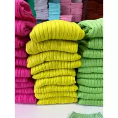 Imagem do BLUSINHA CROOP TRICOT MODAL COM TRANÇAS