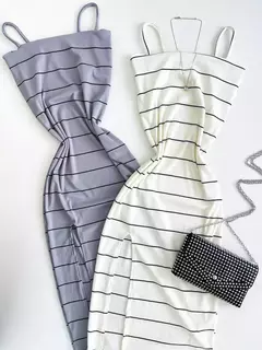 Vestido Feminino Midi em Ribana Alças Finas com Fenda na internet