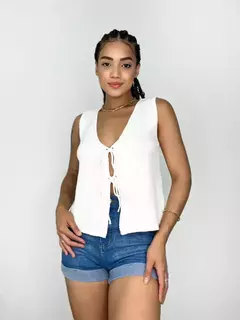 BLUSA FEMININA REGATA MODAL AMARRAÇÃO FRONTAL SAMILA REF. 1324 - EMISVILLE