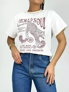 T-SHIRT FEMININA ESTAMPADA BOHO SOUL ONÇA REF. 808 - loja online