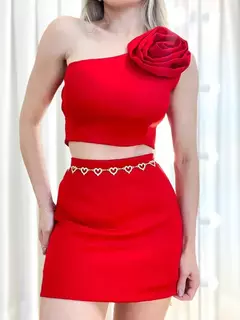 CONJUNTO FEMININO EM ALFAIATARIA SHORT SAIA E CROPPED ALÇA ÚNICA COM FLOR VIVIANE REF. 1320 - loja online