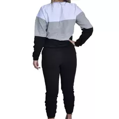 Conjunto Moletom Feminino Flanelado Listrado Tendência - EMISVILLE