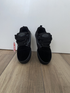 Vans Knu Skool Plus Black en internet