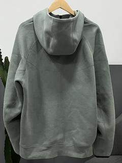 Jaqueta Nike Tech Fleece na internet