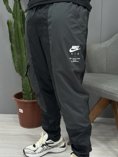 Calça Nike Air Woven - loja online