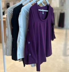 Camiseta con botones ♥️ - comprar online