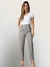 Calça Alfaiataria Slim – A Elegância Que Veste o Dia a Dia - comprar online