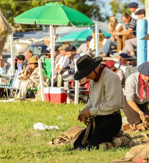 Imagen del carrusel El Lucero Talabartería | Pilchas Gauchas
