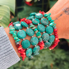 Pulseira Turquesa e Howlita Vermelha na internet