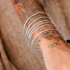 Bracelete Liso na internet