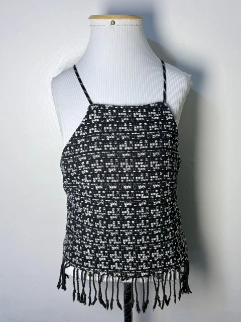 Blusa Regata com detalhes de franja