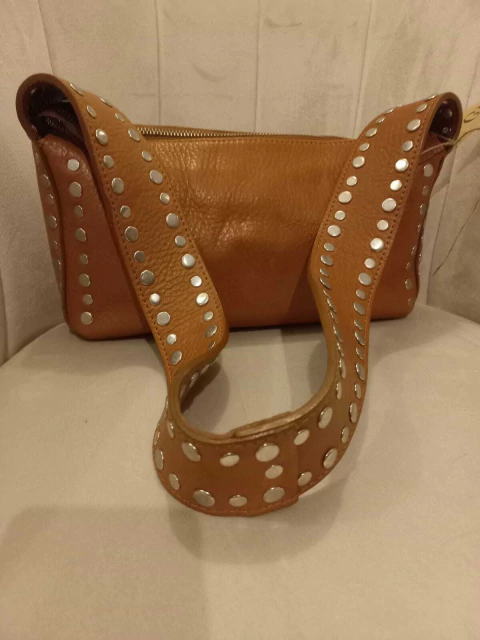 Cielo suela con tachas