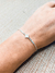 Pulseira Trevo Madreperola Cravejada na internet