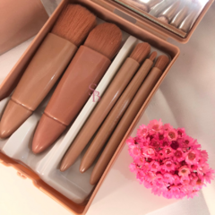 KIT 5 Pincéis de Maquiagem com Espelho Portátil - Serinna Beauty