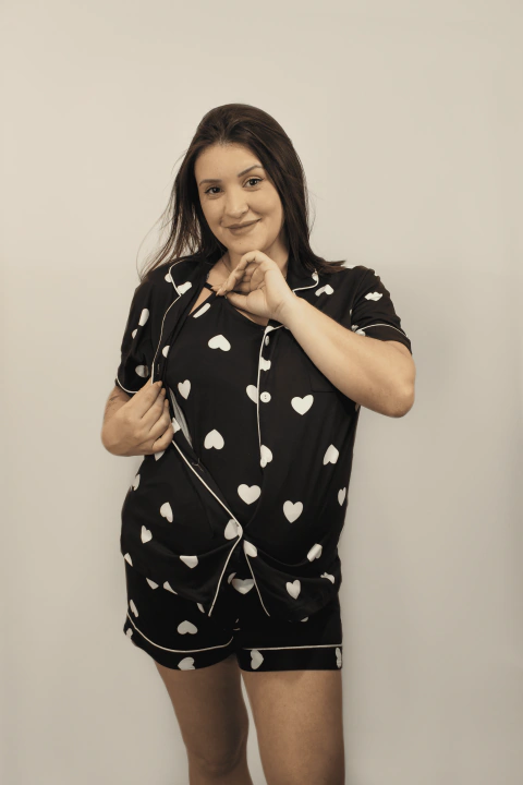 KIT 3 PEÇAS - PIJAMA ESTAMPADO COM CORAÇÃO BRANCO