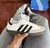 Adidas Samba na internet