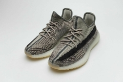 Yeezy 350 "zyon" na internet