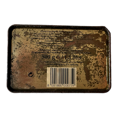 Base da lata Caffè Vergnano com rótulo original de 500g e acabamento patinado; símbolo de um tempo clássico para amantes do café.