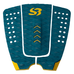 Deck de surf Silverbay Signature verde militar com amarelo, combina durabilidade, conforto e tração para surfistas de alto desempenho.