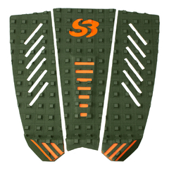 Deck de surf Silverbay WT-X verde militar com laranja. Design ergonômico com grip elevado e visual marcante para performance avançada.