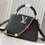 Bolsa Capucines BB com correntes - comprar online
