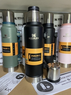 Imagen de Termo Clásico 1.4L con Pico Vertedor – Resistente y funcional