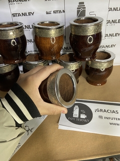 Imagen de Mate de Algarrobo con Virola de Alpaca – Artesanal y elegante