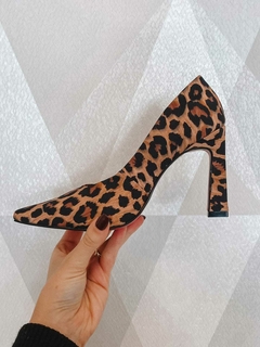 SCARPIN ANIMAL PRINT na internet
