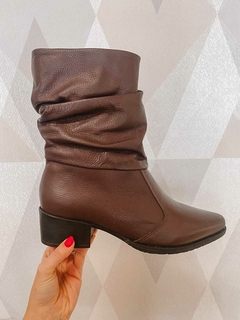Bota de Couro Cano Enrugado - comprar online