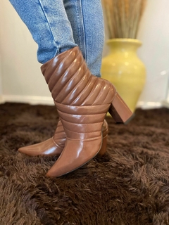 Bota Cano Curto
