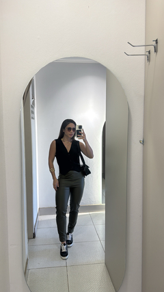 Calça courino - Loja Maria Cereja