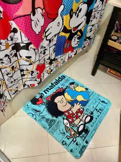 Alfombra de baño mafalda y el mundo