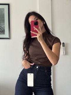 REMERA CUELLO ALTO MORLEY - Felicita
