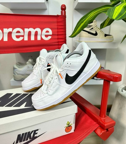 Nike SB Dunk Low Blancas - comprar en línea
