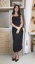 Vestido Orquídea - Vestido Midi com Alças Finas, Fenda e Laço no Busto - Preto - comprar online