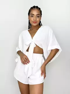 Conjunto Feminino em Crepe Short e Cropped Multiformas Taila Ref. 1295 na internet