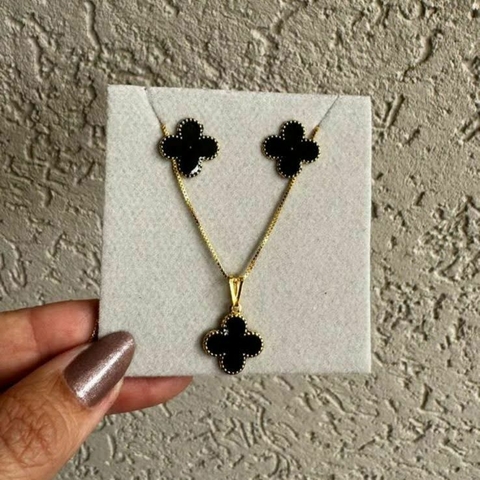 Conjunto colar e brinco de trevo